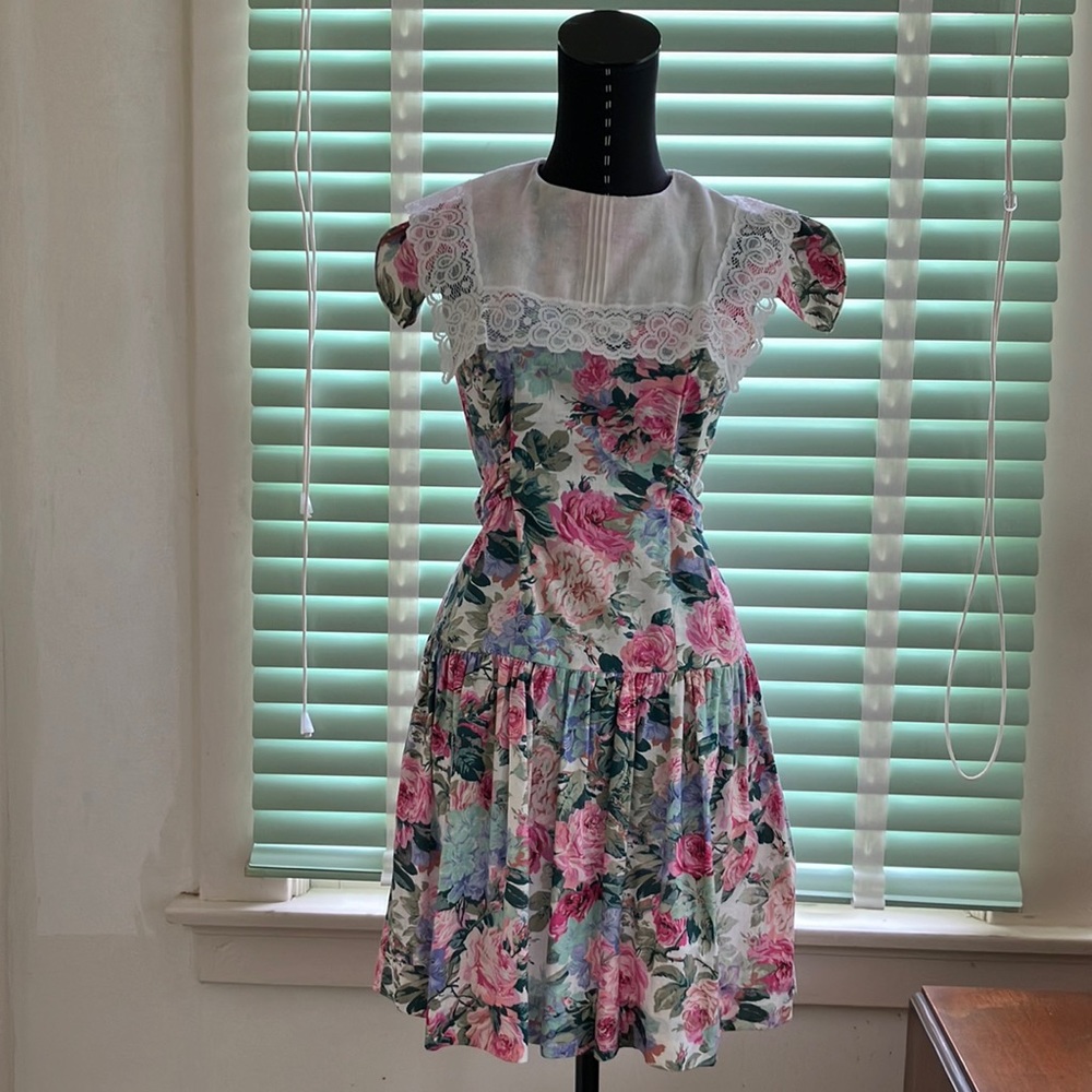 Girls Vintage Floral Dress
